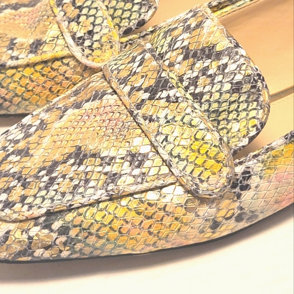 NWOT VINCE CAMUTO VC Landerla Snake Loafers - Picture 2 of 15